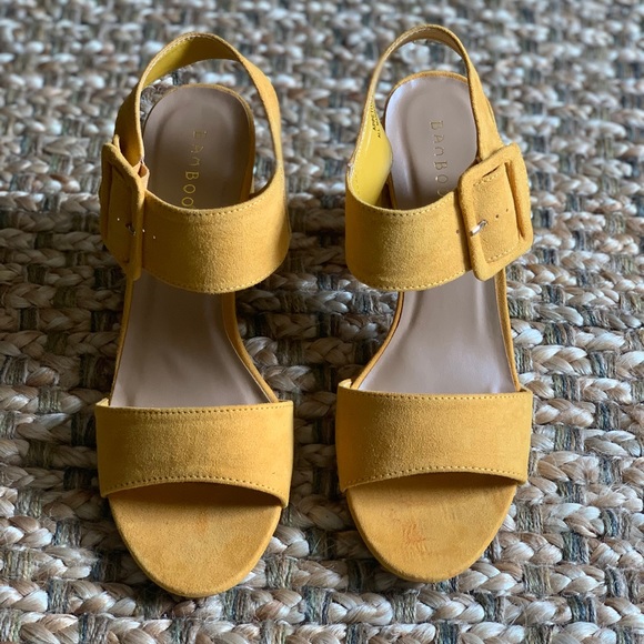 Open Toe Chunky Block Heel with Buckle - Picture 7 of 8